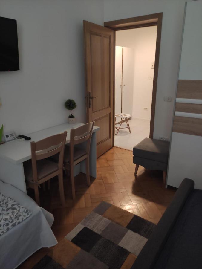 Nice Studio In Old Town Bukurešť Exteriér fotografie